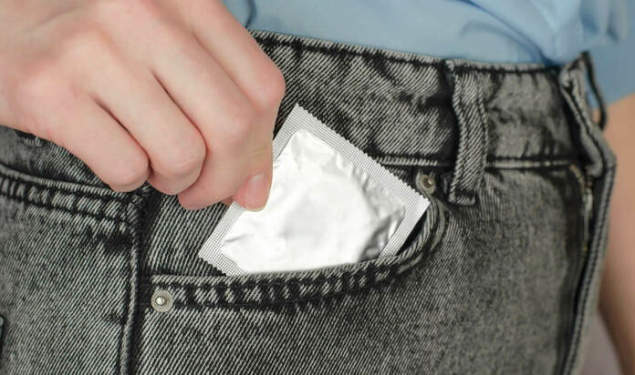 pocket-condom-desktop